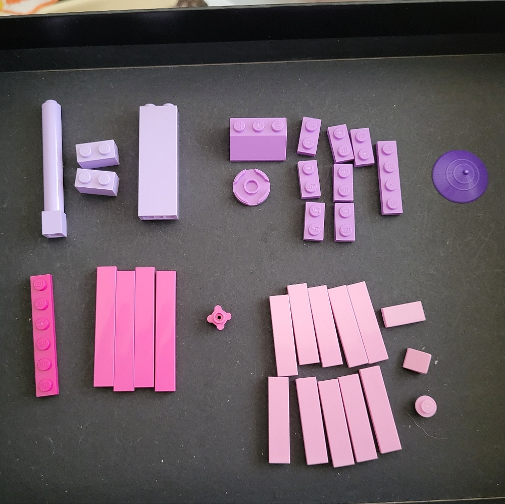 LEGO Lot of pinks 34 pcs